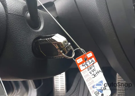 2014 Volkswagen Jetta 1.8T Se z USA, uszkodzony, nr VIN 3VWD07AJ5EM370069